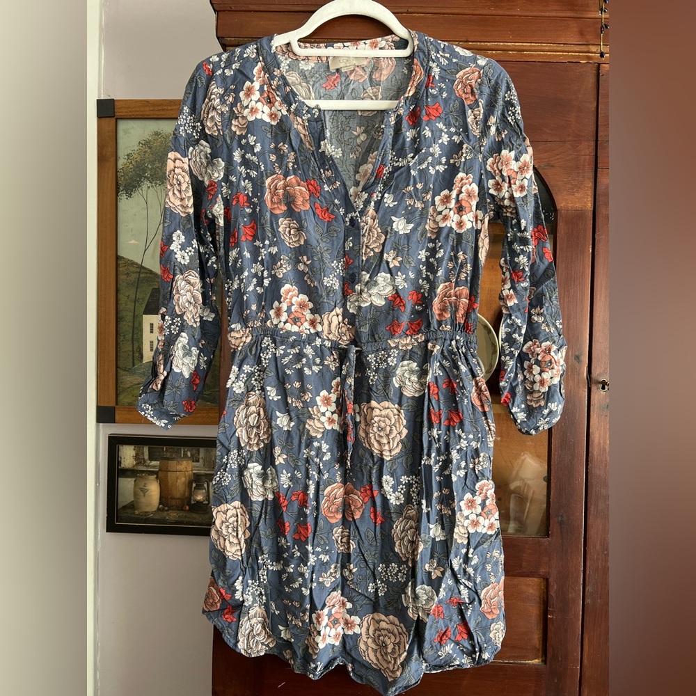 Loft outlet floral dress with pockets size small